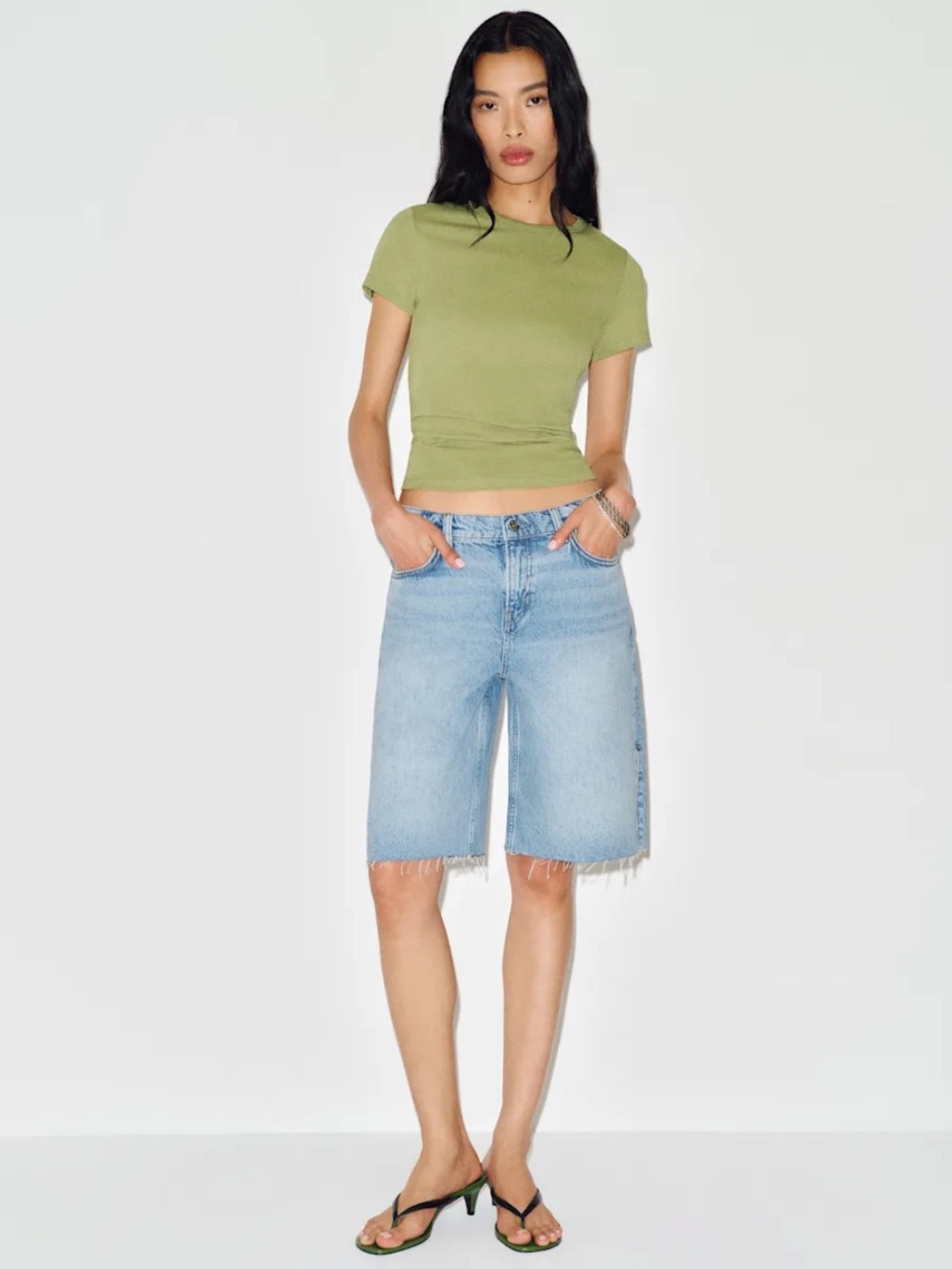 NEW Reformation Finley Low Rise 11 in Baggy Jorts, in Puddle, 26